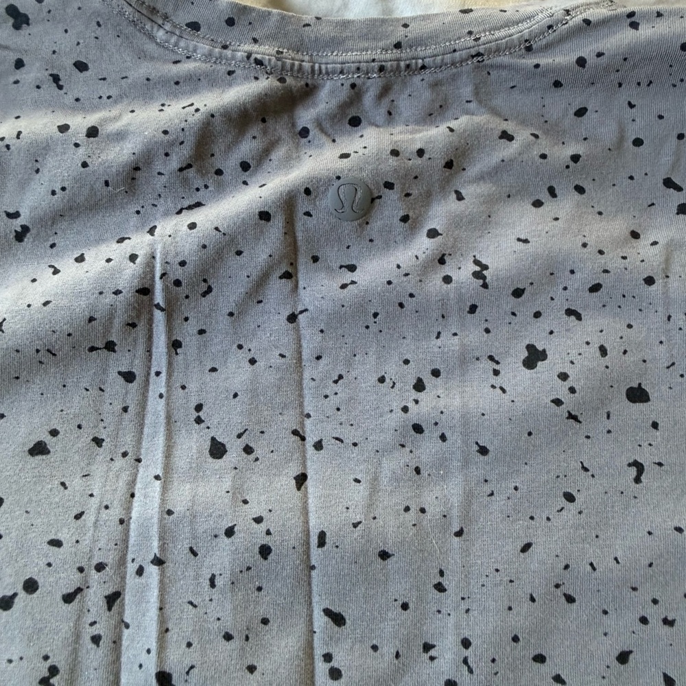 Lululemon Tshirt